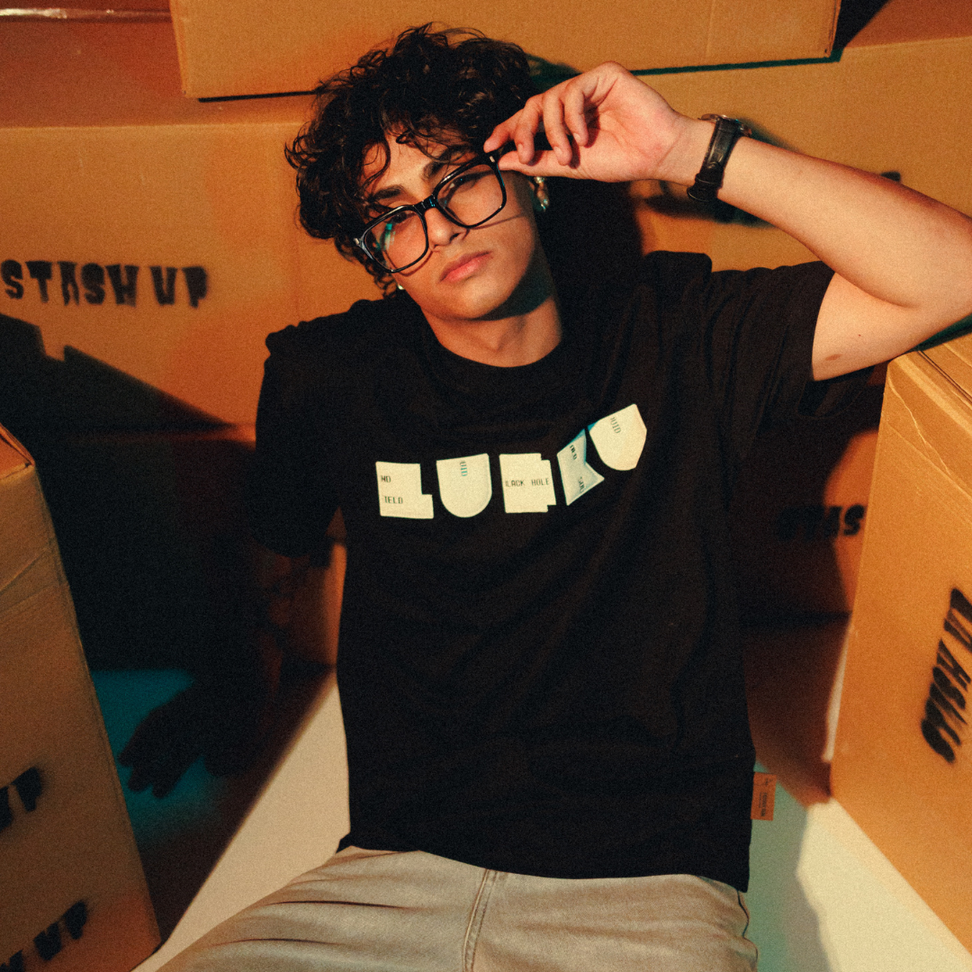 WINGED ESCAPE TEE-BLACK