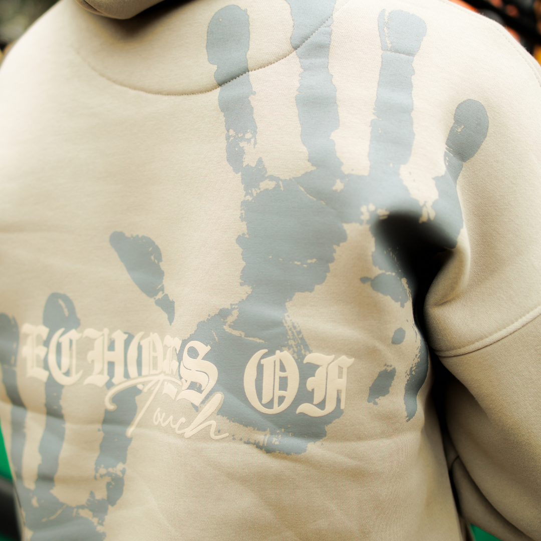 ECHOES OF HEART-MUD GREY